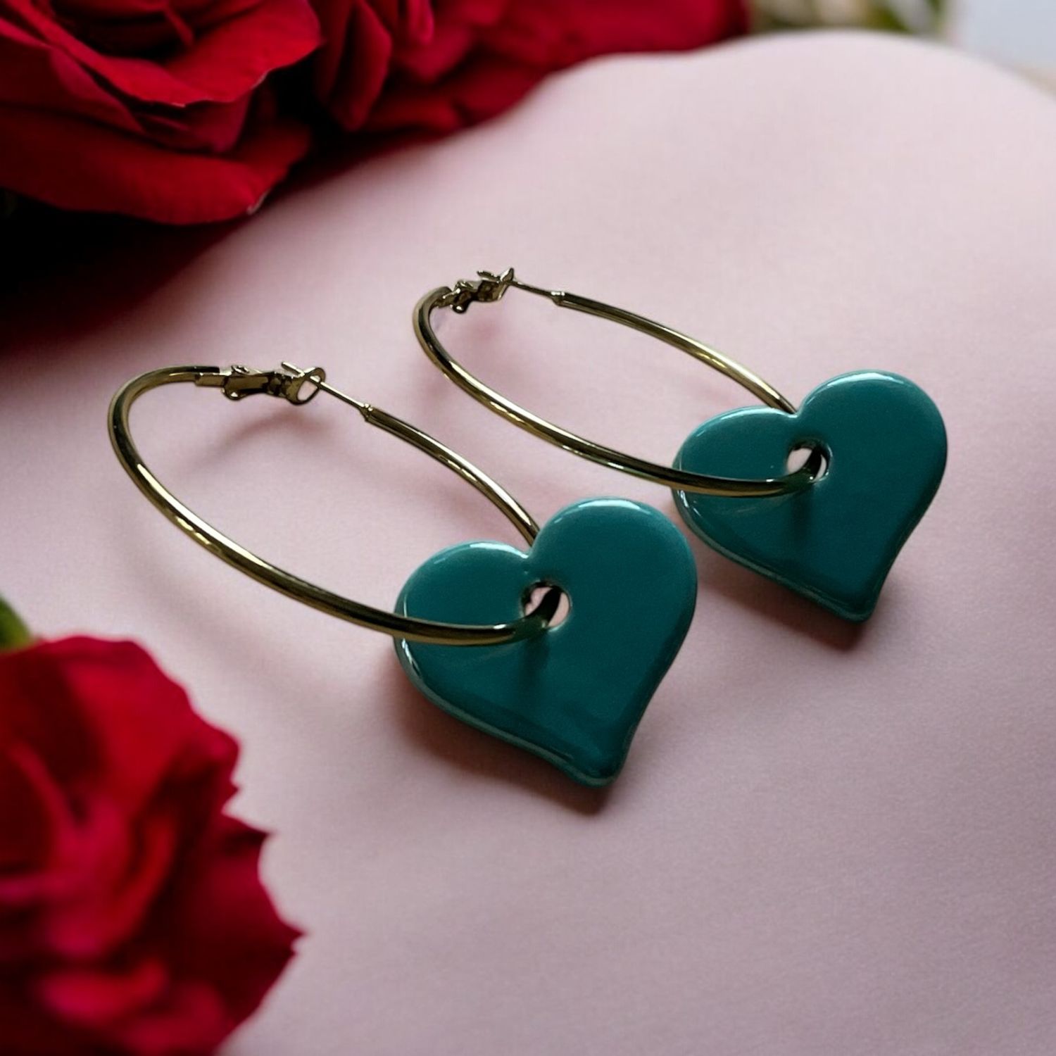 Oorbellen met een keramiek hart, Turquoise
