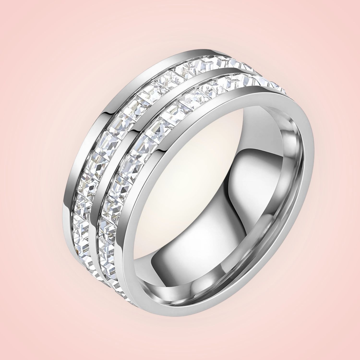 Ring met heel veel cubic zirconia&#39;s,  RVS