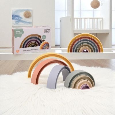 een regenboog van BIO plastic, voor de kleintjes om te leren stapelen