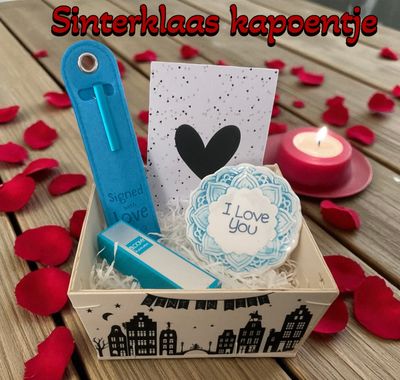 Sinterklaas cadeau box, St. Nicolaas cadeaubox, een mooie cadeaubox voor een volwassene voor Sinterklaas avond