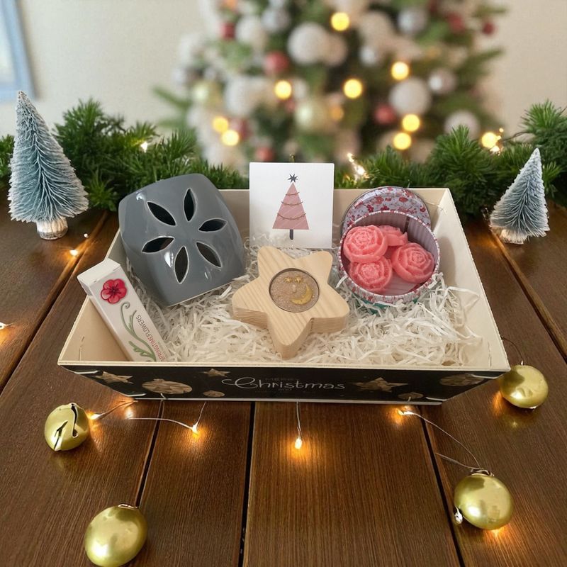 Kerst cadeau box om te geven voor kerst aan een vrouw, kerst geschenk, kerst cadeau, kerst gift, cadeau onder de kerstboom