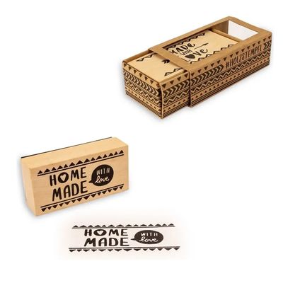 Let the Adventure Begin, houten stempels