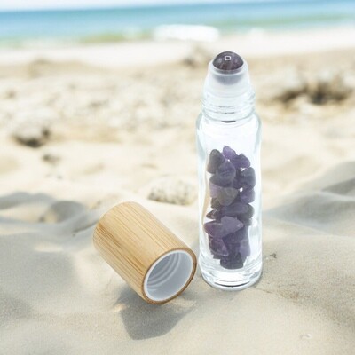 Gezichtsroller met edelstenen erin, lekker met water voor verkoeling, of met een fijne geurolie