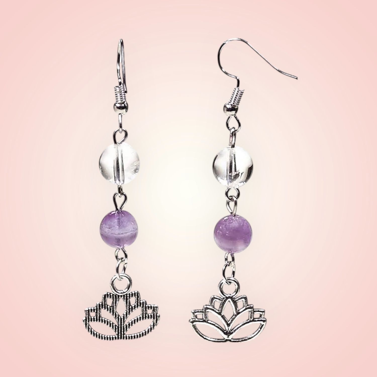 Oorbellen met lotus, bergkristal en amethist