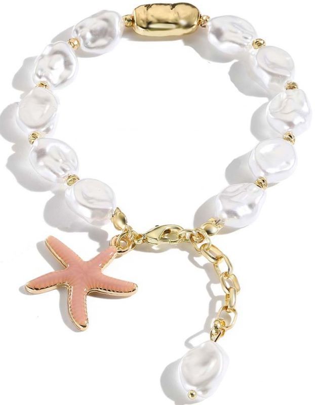 Armband met zoetwaterparels en een kleine zeester.