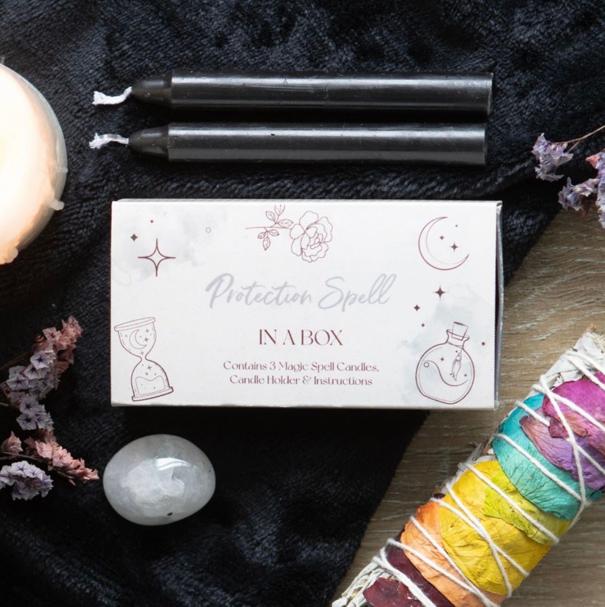 Magische beschermingsspreuk kaarsen in een doos bij myhearttoyours.nl