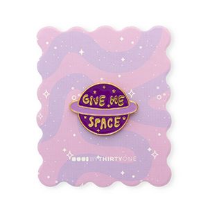 PIN Give me Space op mooi kaartje