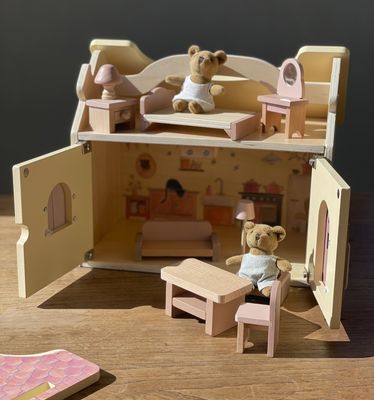 Doll house with bears