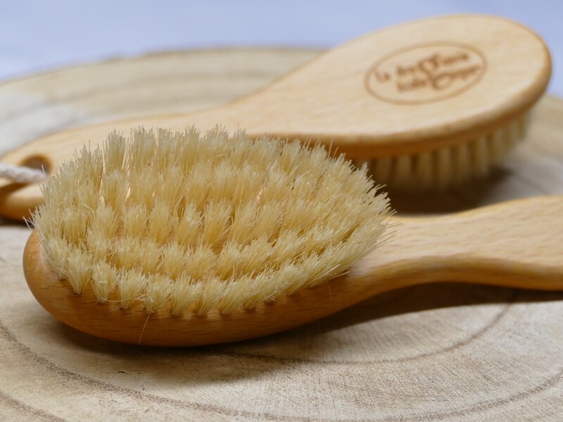 kleine Fellbürste aus Naturfasern -Personalisierung möglich-