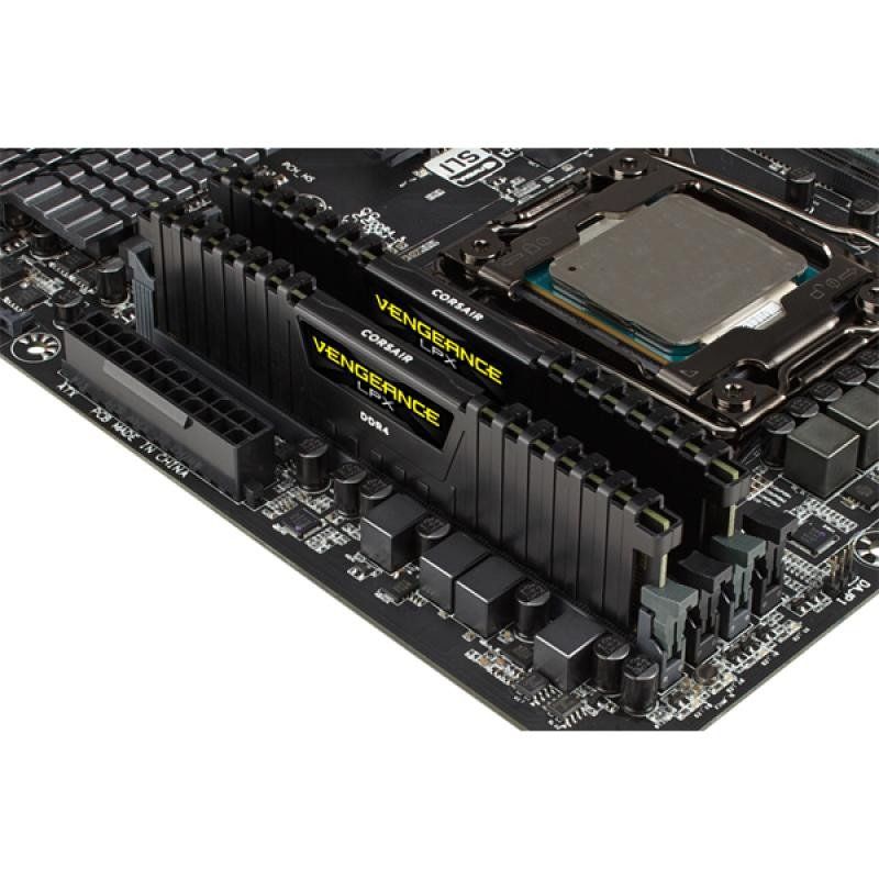 Corsair CMK16GX4M2Z3600C18 Mémoire RAM DDR4 16 Go