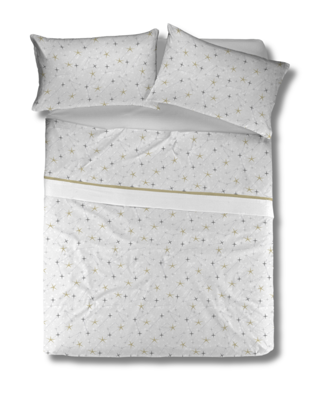 SABANAS 40% ALGODÓN 60% POLIESTER 136 HILOS, MODELO CONSTELACION GRIS TRIO INCLUYE 1 FUNDA DE ALMOHADA, BAJERA, ENCIMERA ESTAMPADA CON CENEFA Y VIVO COORDINADO