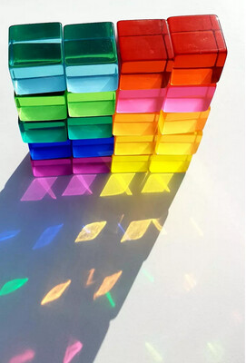 20 cubes translucides colorés arc-en-ciel Bauspiel