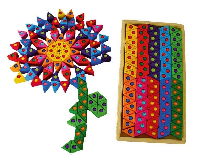 Bauspiel Triangles en bois colorés avec pierres brillantes 100 pièces
