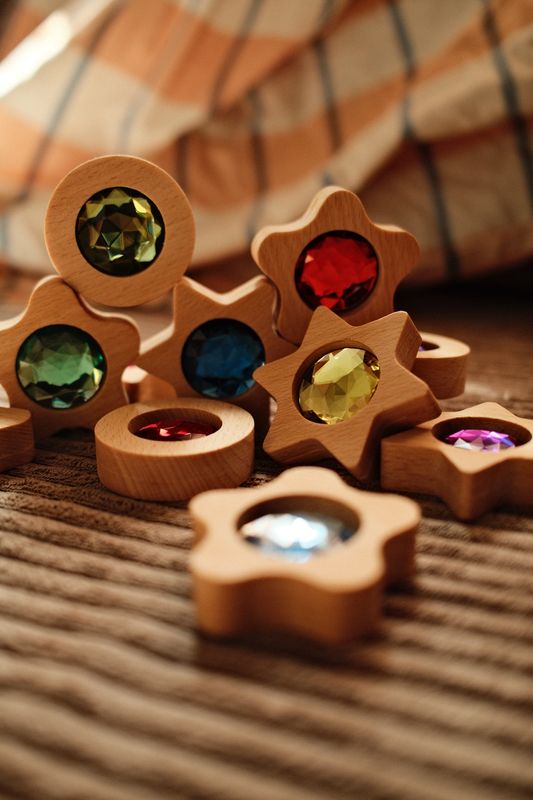 Bauspiel Pierres scintillantes aux formes variées – Set de 8