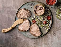 PATÉS I ADEREÇOS