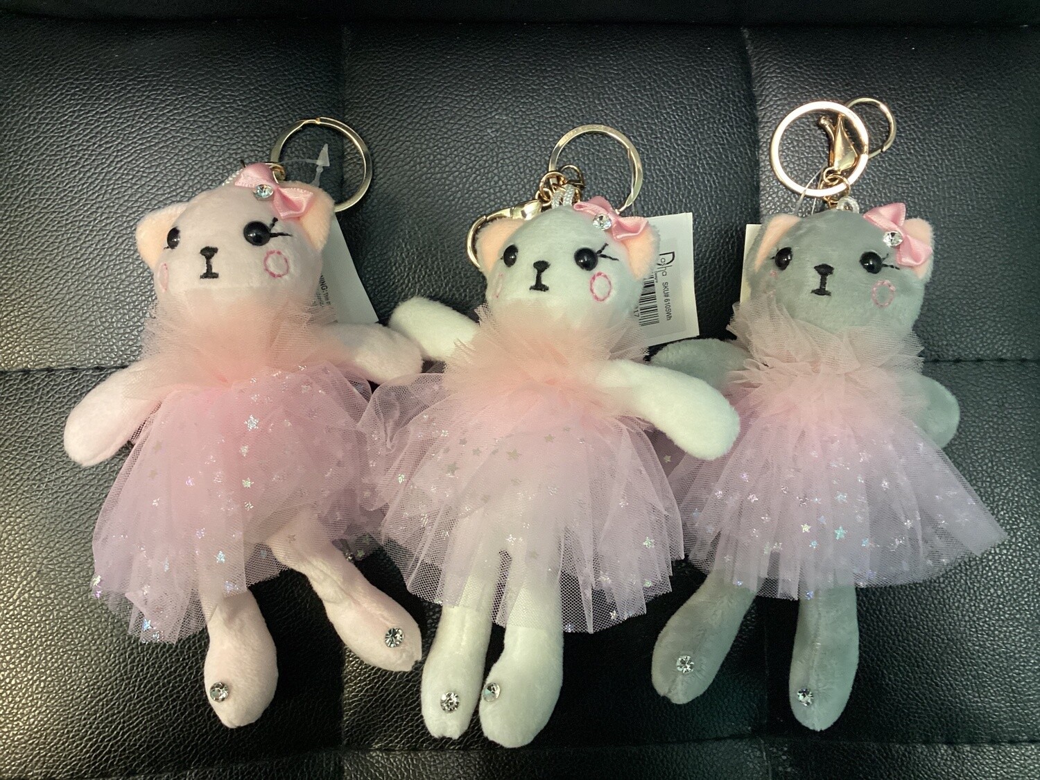 DSHA 6105 BALLERINA KITTY  KEYCHAIN