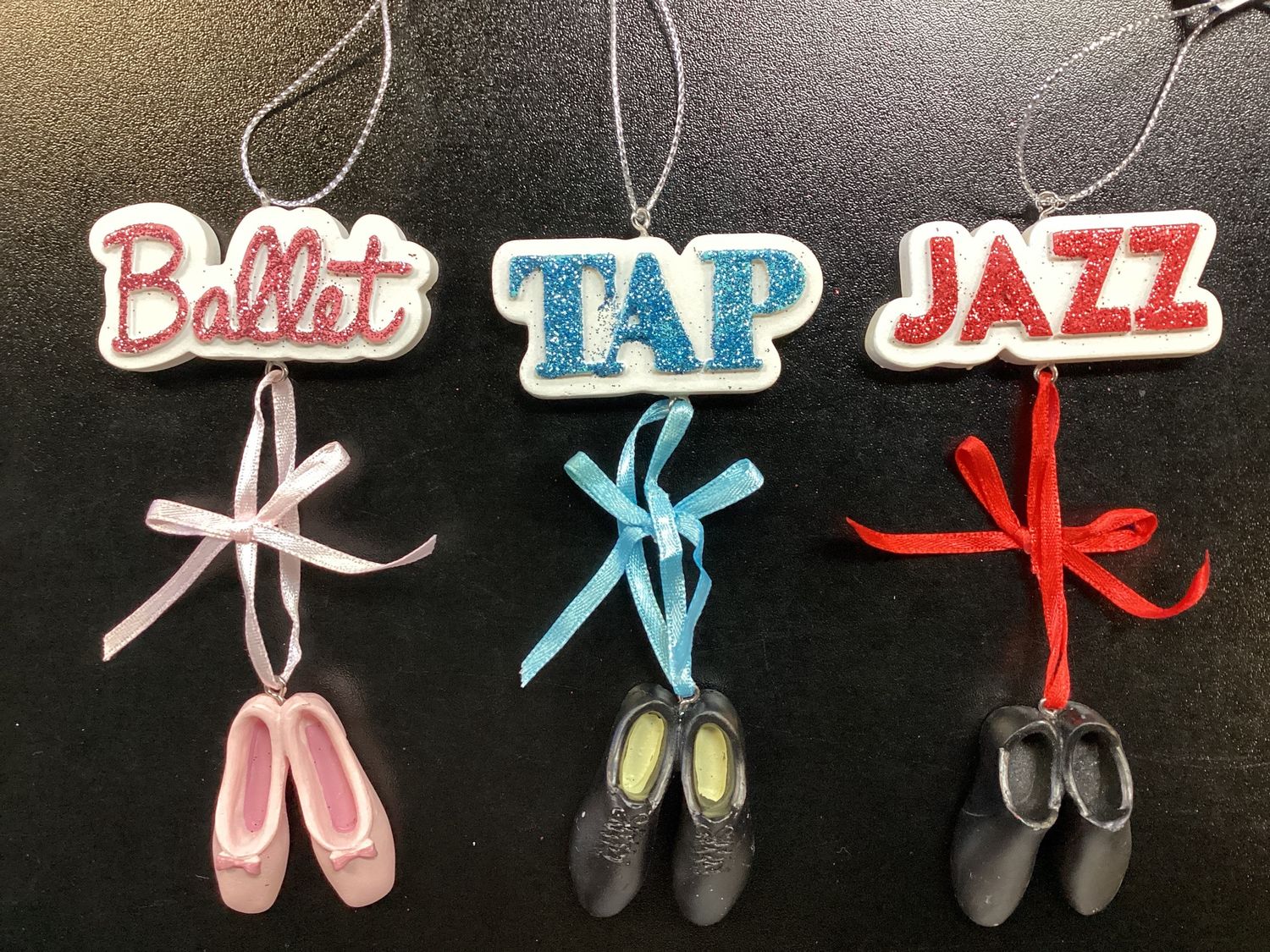 GANZ ASSORTED DANCE SHOE ORNAMENT