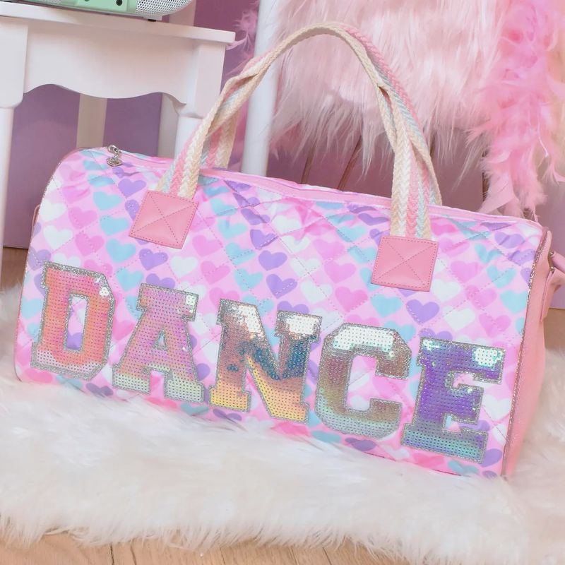 OMG ACCESSORIES LARGE DANCE QUILTED HEART DUFFLE