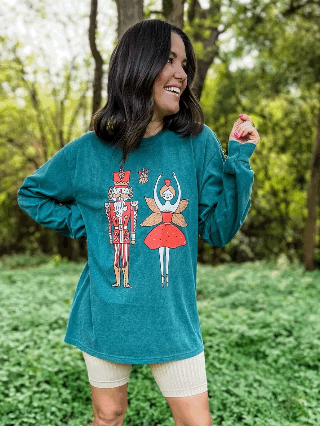 OLIVER AND OTIS SPRUCE LONG SLEEVE NUTCRACKER TEE, Size: MEDIUM