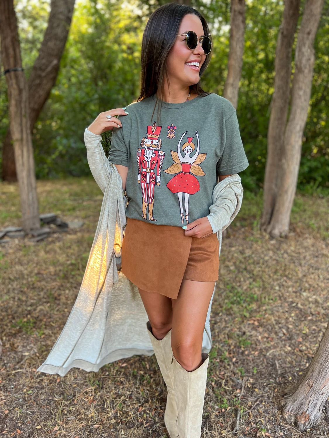 OLIVER &amp; OTIS OLIVE NUTCRACKER TSHIRT, Size: SMALL