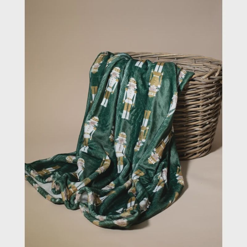 THE ROYAL STANDARD ALPINE NUTCRACKER DARK THROW