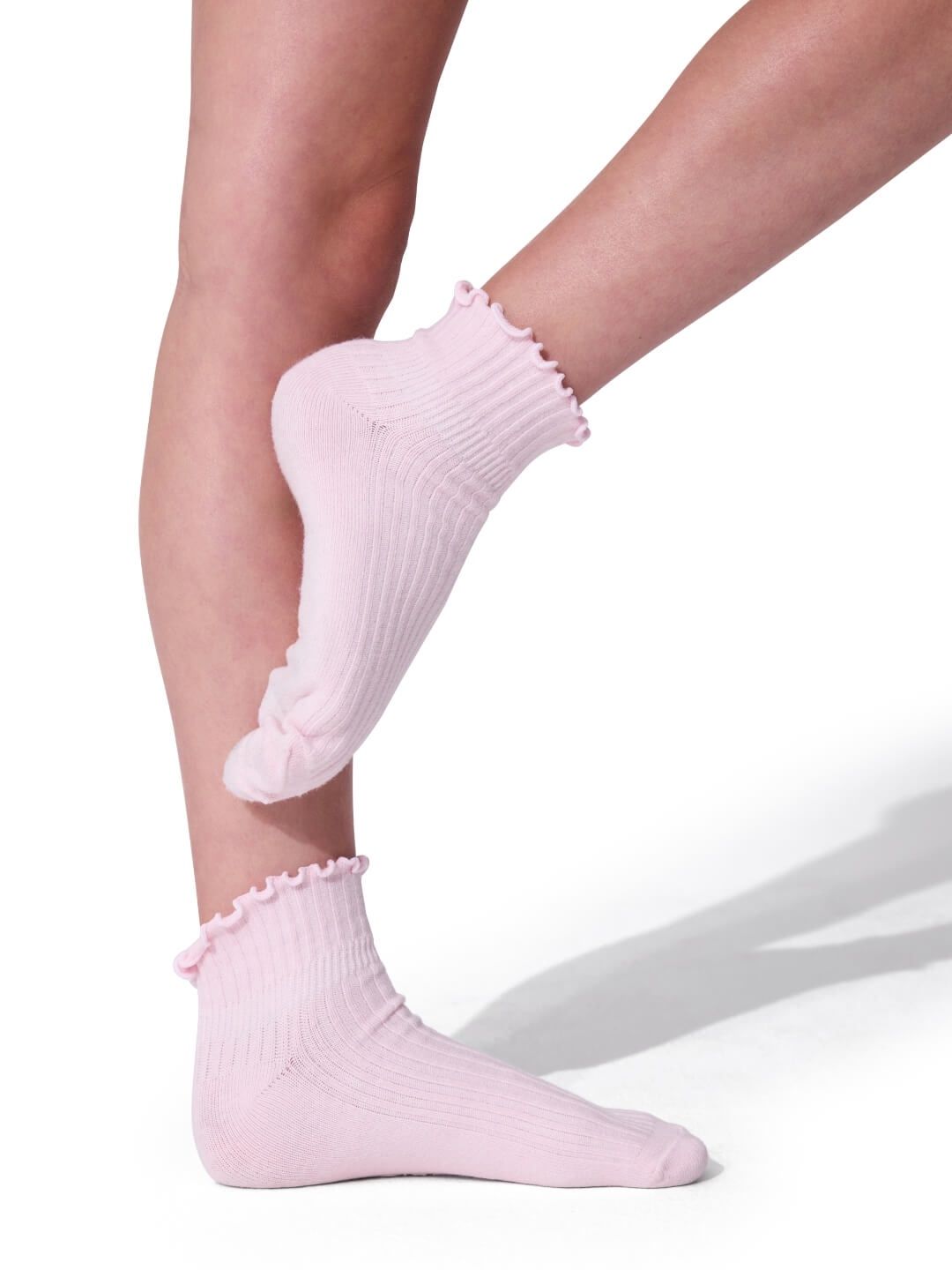 CAPEZIO CHILDREN'S SCALLOPED EDGE SOCK