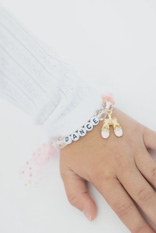 CHEEKY PLUM CRUSHED GLASS BEAD DANCE BRACELET