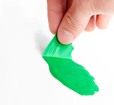 New Wave Easy Lift White Peelable Plastic Palettes