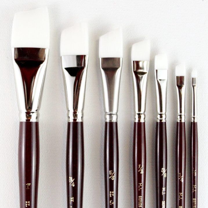 HJ Brush: Series 925 "White Taklon" (S/H) - ANGLE