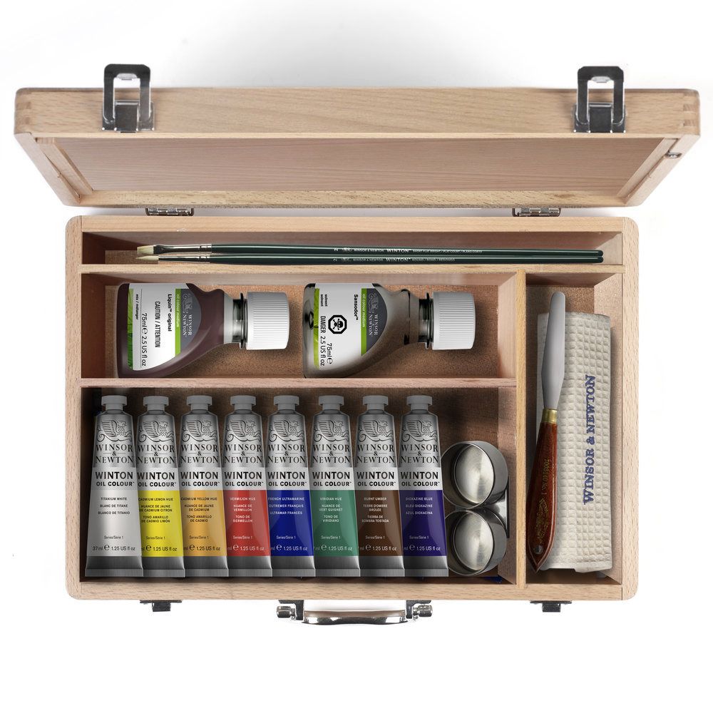 Winton Oil Essentials Gift Set, Wood Box (15pc)