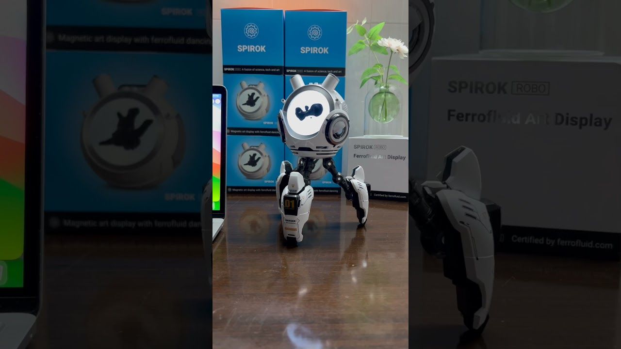 SPIROK ROBO with Mecha Stand