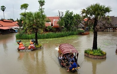 Ayutthaya Temples with Elephant Ride &amp; Lunch