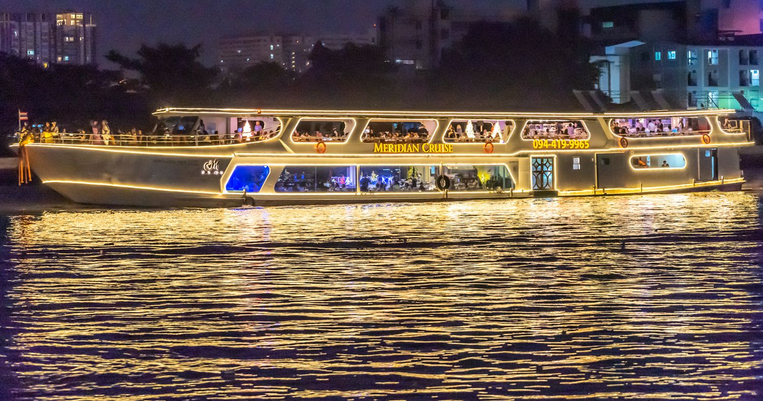 Meridian Cruise 2 - DINNER  : International  Food from ICONSIAM (Come 4 Pay 3!) - TICKET