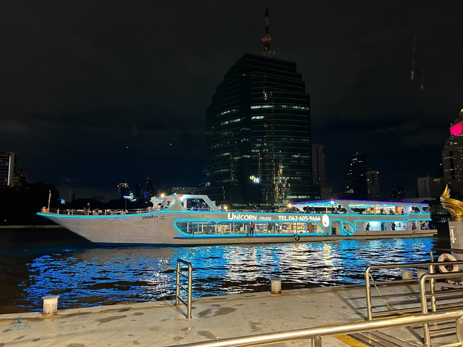 Unicorn Dinner Cruise in Bangkok - iconsiam pier