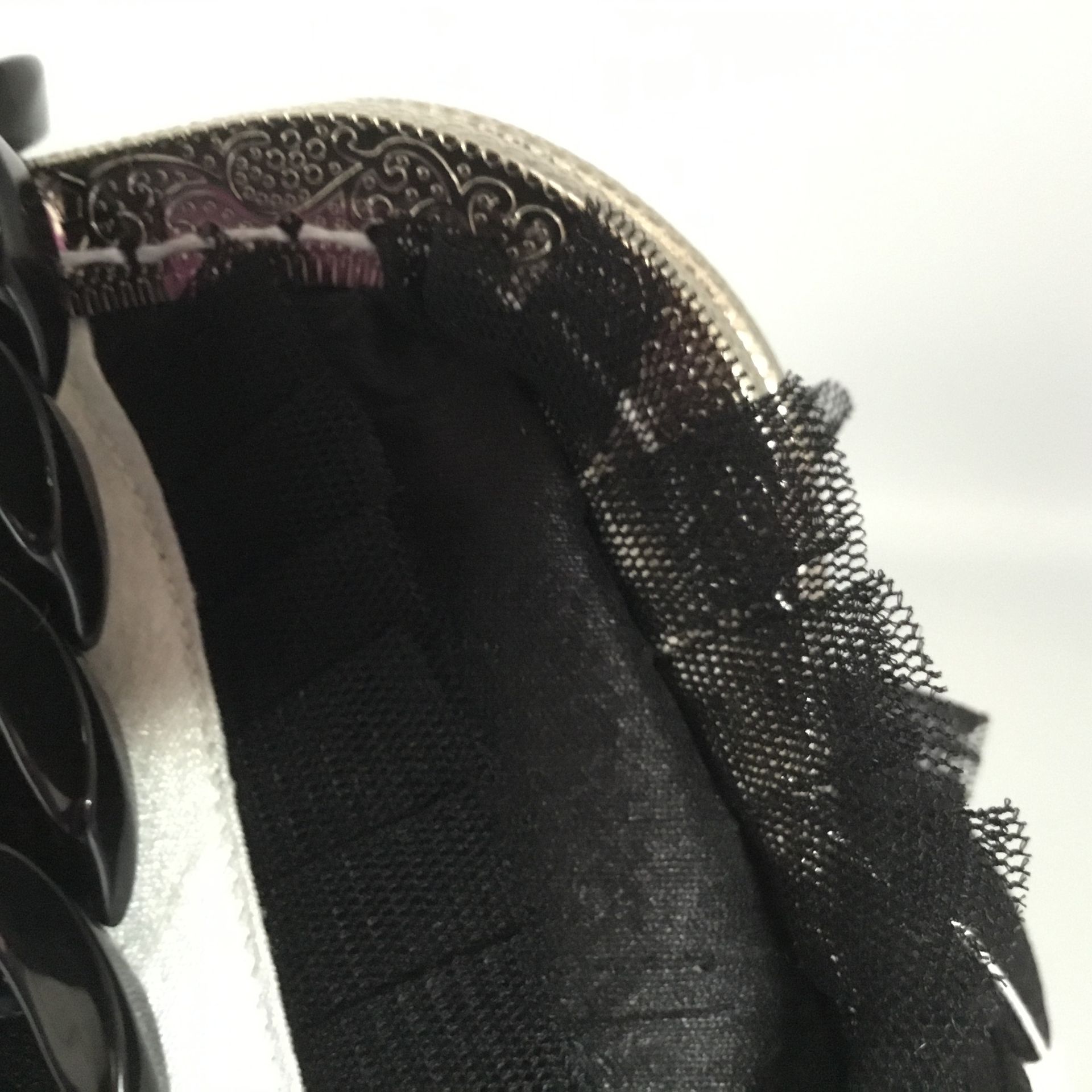 Bolso de mano negro con tul plisado ancho 23X14X8