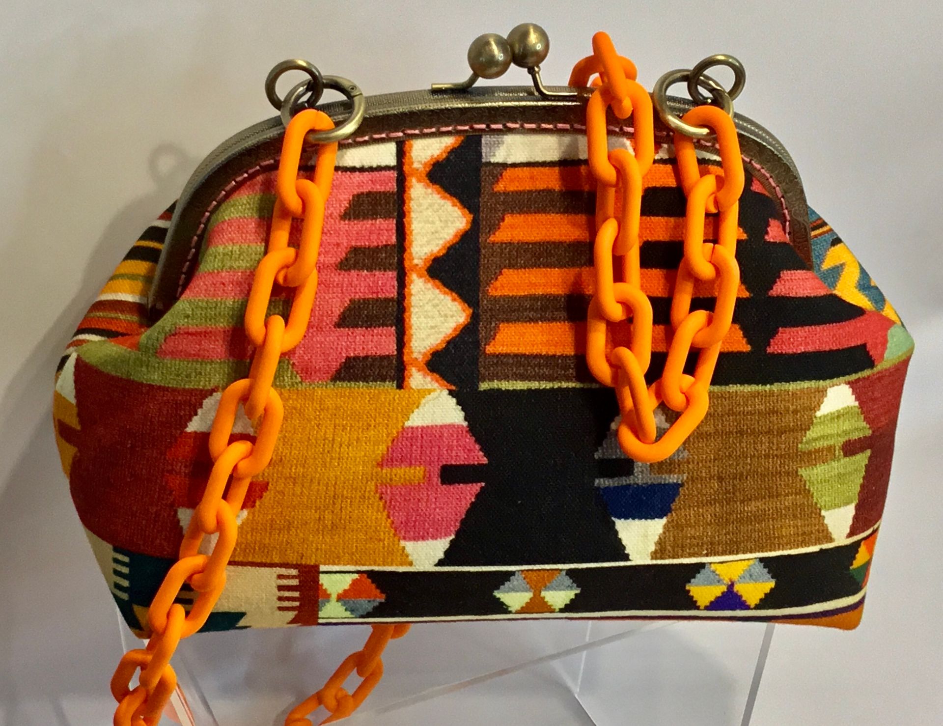 Étnico de colores medidas 17 Al X33 X 10Anch