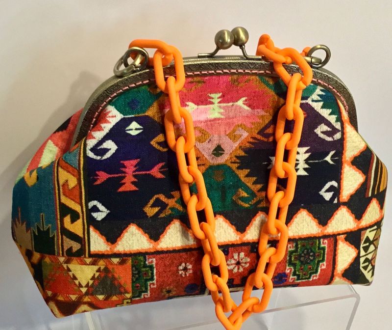 Étnico de colores medidas 17 Al X33 X 10Anch