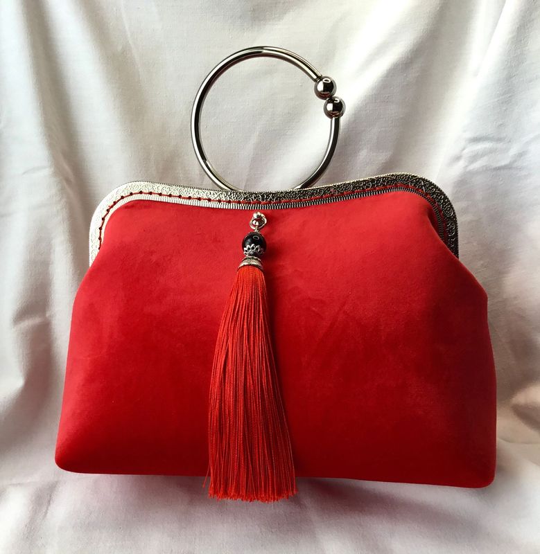 Rojo de Terciopelo sintético