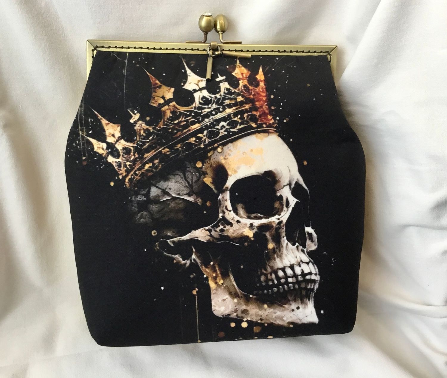 Calavera Coronada : Alt24 X28 An X8 de Fon