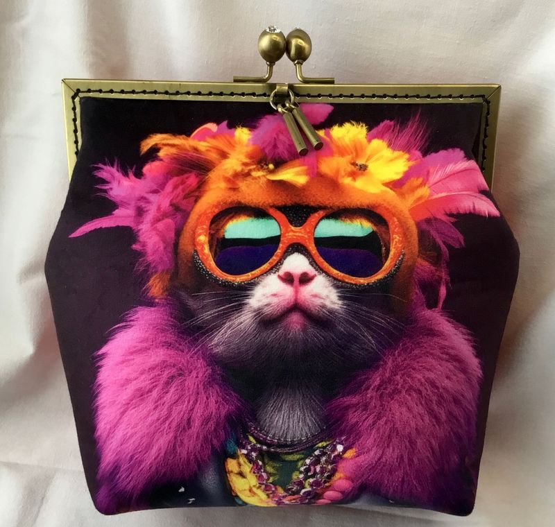 Cat con Glamur Al 24 X29an X 8de fon
