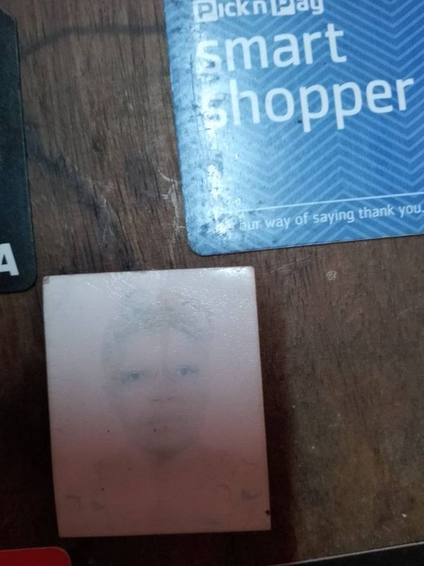 Charman Moundeli            (visa,shopper,Xtrasaving wrewards) ( en possession)