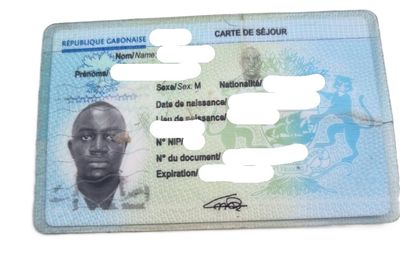 TCHETCHOUA MONICEL (carte de séjour en possession)