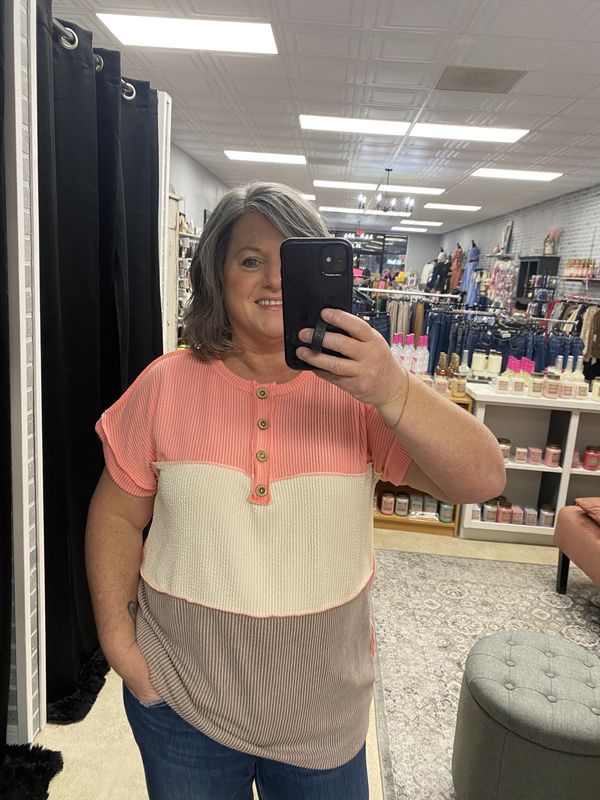 Coral/tan ribbed block style top