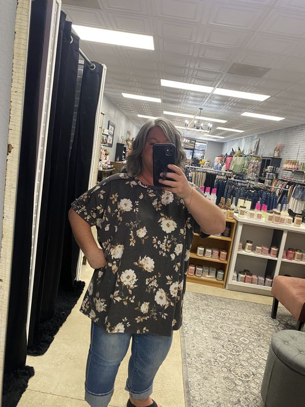 Black/floral ribbed top