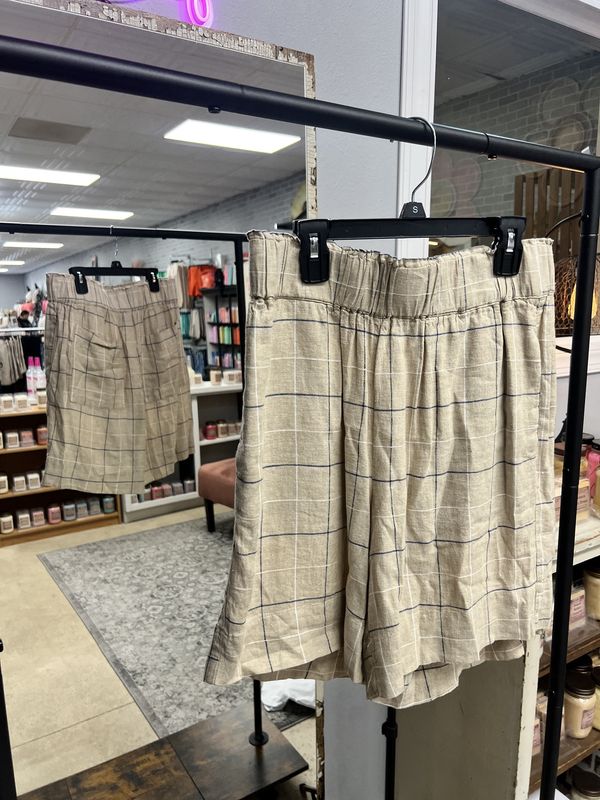 Tan w navy plaid shorts