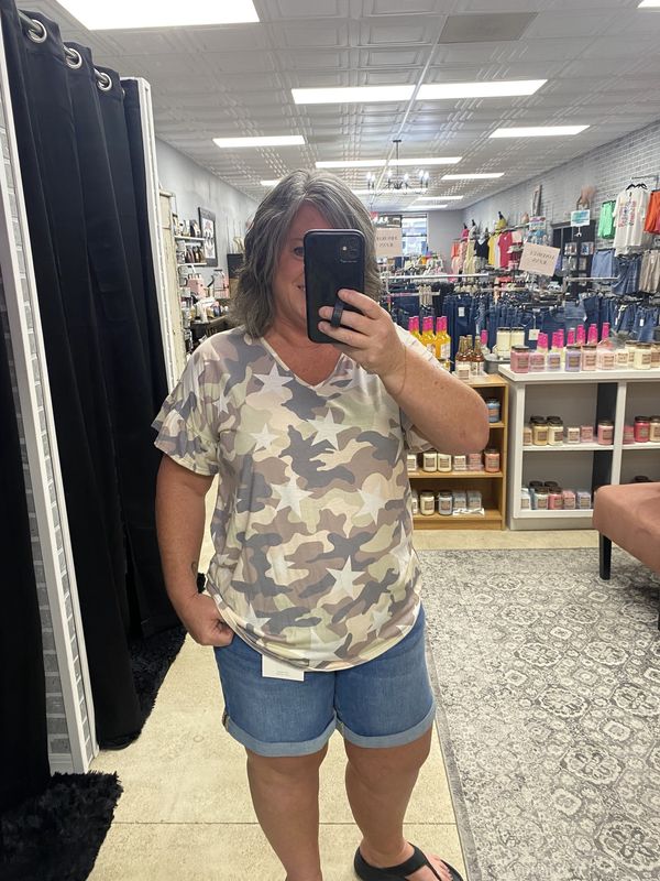 Camo w ruffle sleeves
