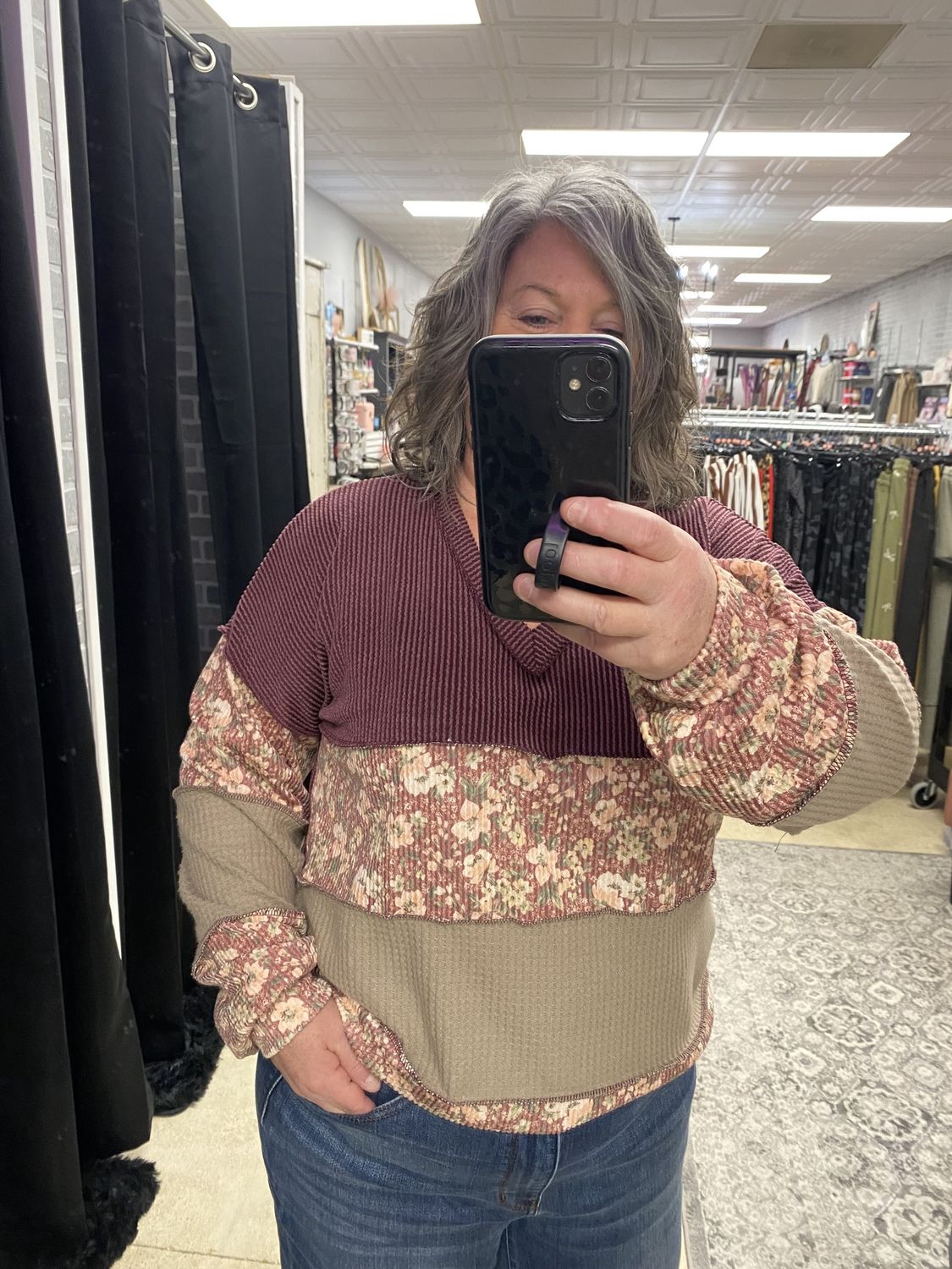 Burg. floral block top