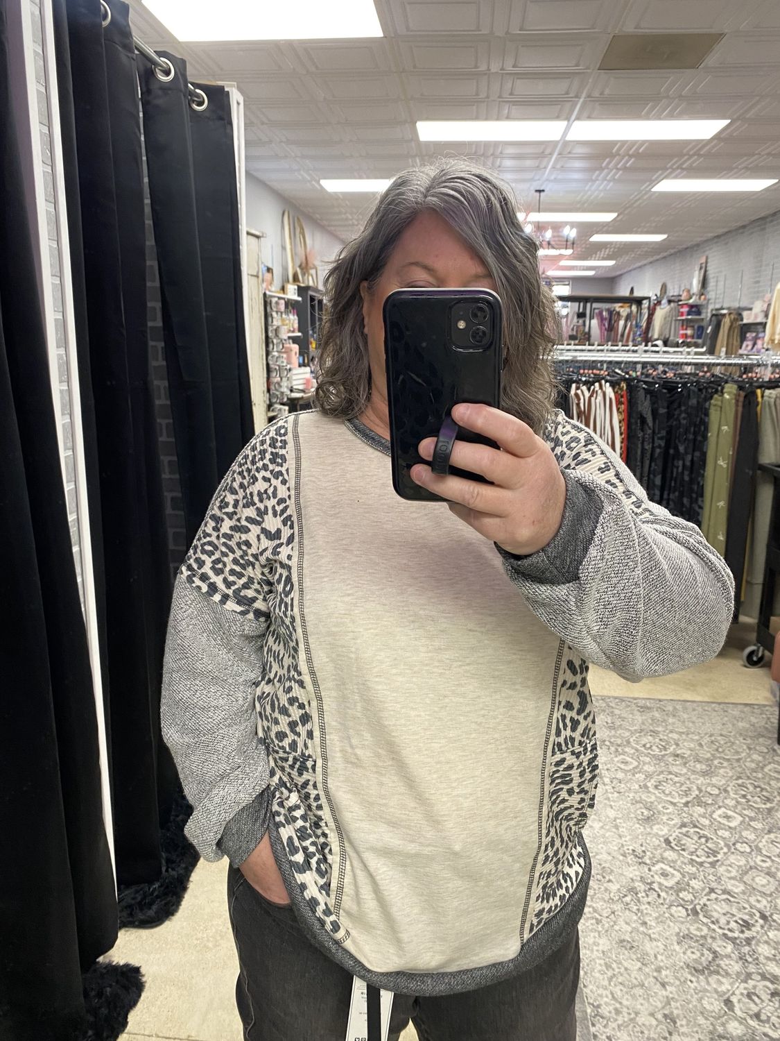 Black vertical block top