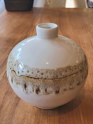 Handmade ceramic Vase - round build