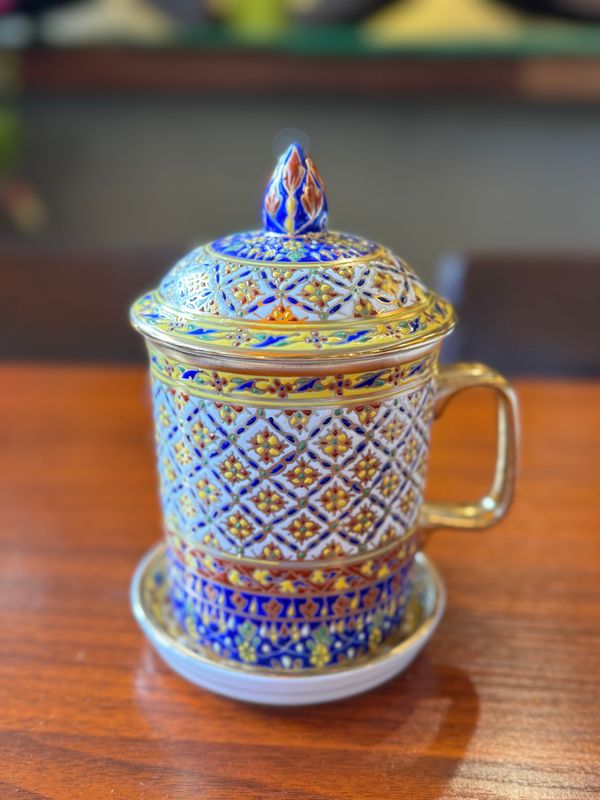 Benjarong Mug with Lid, Golden Handle